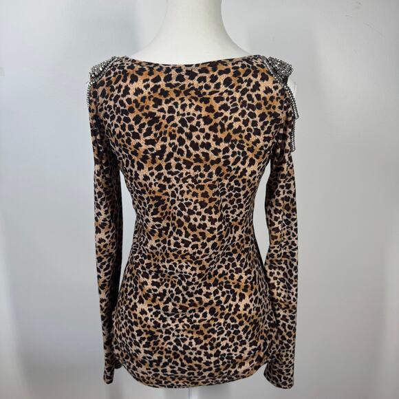 C. OLIVER Women S ANIMAL SILVER BEADED EMBELLISHED COLD SHOULDER CUT OUT TOP Y2K - Picture 2 of 8